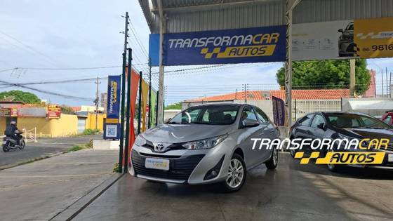 TOYOTA YARIS 1.5 16V FLEX SEDAN XLS MULTIDRIVE TOYOTA YARIS 1.5 16V FLEX SEDAN XLS MULTIDRIVE